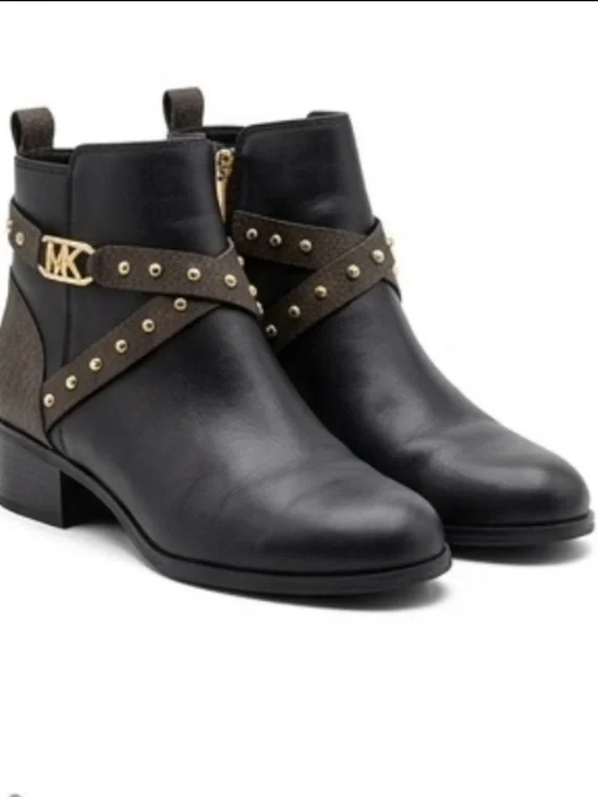 Michael Kors Kincaid Black Leather Studded Moto Boots Women’s Size 9M - Picture 13 of 13